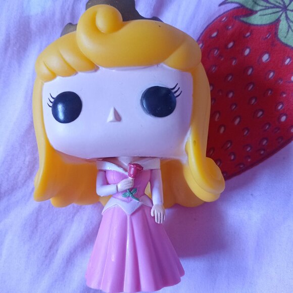 Disney Aurora Funko Pop - Picture 1 of 3